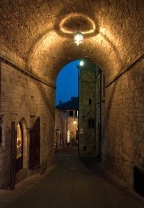 Passeggiando per Assisi di notte