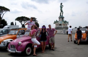 Le mitiche 2 CV Citroen al Piazzale Michelangelo