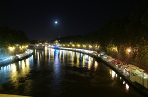 Estate romana lungo le sponde del Tevere