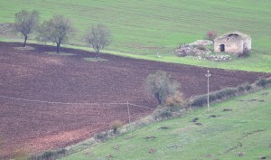 Luci e colori del paesaggio agrario montanaro a fine ottobre