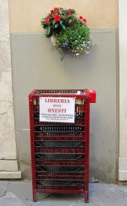 Panchine e libri a Pontremoli