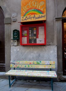 Panchine e libri a Pontremoli