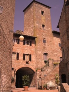 Uno dei più bei borghi medievali di Toscana