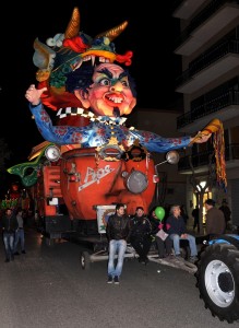 Mega sfilata della Notte Colorata