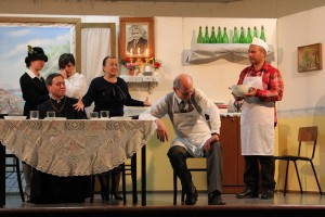 Divertimento con “Non ti pago” al Teatro Pasolini