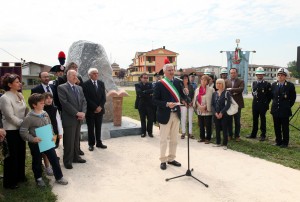 Inaugurazione monumento ai caduti di tutte le guerre