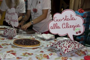 Sagra “La Ciliegia – gioiello dell’Etna” e “Infiorata tra Fiori e Frutta”