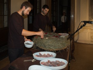 Dinner spettacolo all’insegna di “Fluxus”