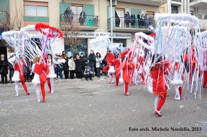 Sfilata di carri, gruppi e meraviglie