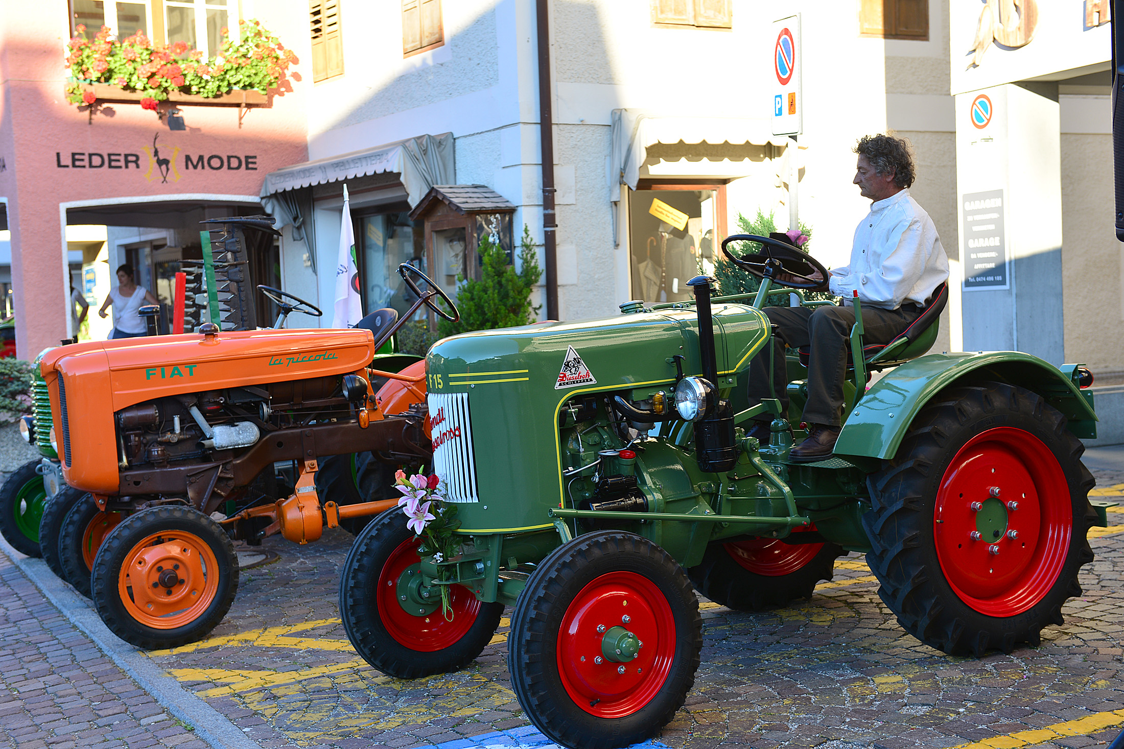 Sfilata trattori – “Cucina in Strada” | Valdaora Notizie