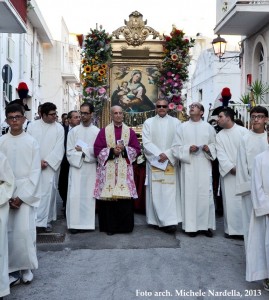 In onore di Santa Maria della Luce, patrona della comunità mattinatese