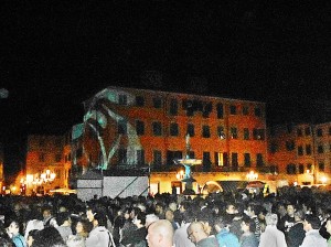 Piazza Duomo gremita per il concerto di Malika Ayane