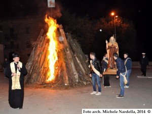 Processione e falò castelnovesi di Sant’Antonio Abate