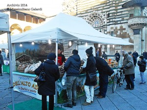 Stands di prodotti tipici italiani