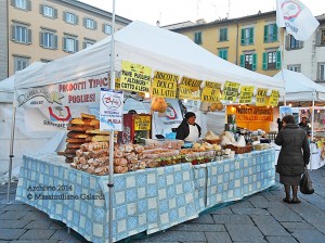Stands di prodotti tipici italiani