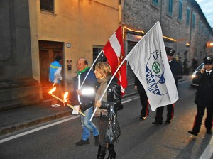 Fiaccolata contro lo ius soli