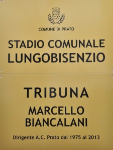 Lungobisenzio – La tribuna dello stadio ora si chiama “Marcello Biancalani”