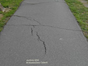 Buche e dissesti del Viale Galilei