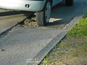 Buche e dissesti del Viale Galilei