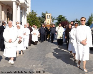 Il reliquiario della Madonna delle Lacrime nella sua peregrinatio sangiovannese