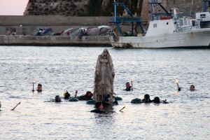 La Madonna che emerge dall’acqua