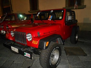 Jeep in piazza