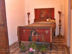 Un letto in una chiesa