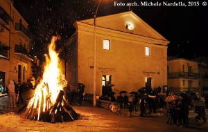 Venerdì di Passione con la <i>fanoja</i> dell’Addolorata