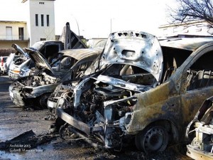 Carneficina in concessionaria