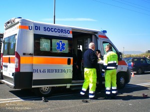 Incidente tra autobus e auto