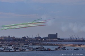 Le Frecce Tricolori nei cieli di Bari
