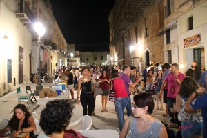 Calici e dischi in piazza