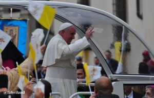 Papa Francesco in visita nella città laniera