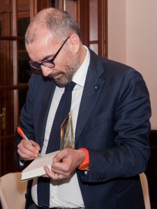 Presentazione del giallo “10 minuti per uccidere” al Miramare di Reggio Calabria di Francesco Caringella