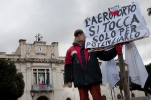 Difendiamo l’Aeroporto dello Stretto