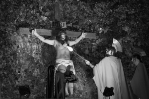 La Via Crucis rionale (dalla parrocchia di San Paolo alla parrocchia di San Domenico)