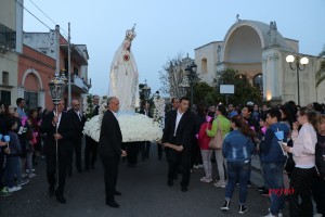 Fiaccolata per il centenario dell’apparizione Madonna di Fatima ai tre pastorelli