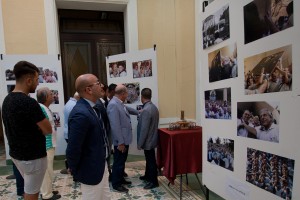 La processione in cento scatti