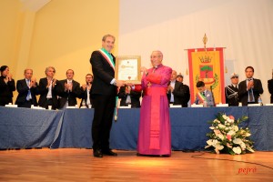 Consegna delle chiavi della città a S.E. Rev. Mons. Angelo De Donatis