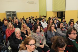 Una panchina rossa contro la violenza sulle donne