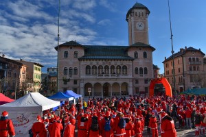 Seicento Babbi Natale in corsa per Francesco Matteo