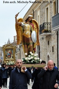 Processione di San Michele Arcangelo e della Madonna del Rosario e falò devozionali