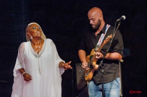 Martha High in concerto