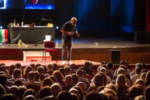 Papà perchè lo hai fatto? Lo show di Maurizio Battista