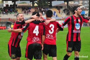 Calcio Serie D, la Lucchese si aggiudica il derby con il Prato