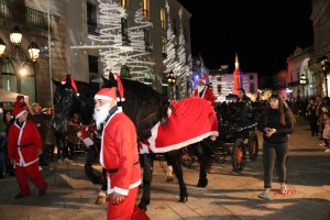 Un Natale solidale, la band di Babbo Natale