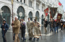 Le 3 comunità ortodosse assieme in processione